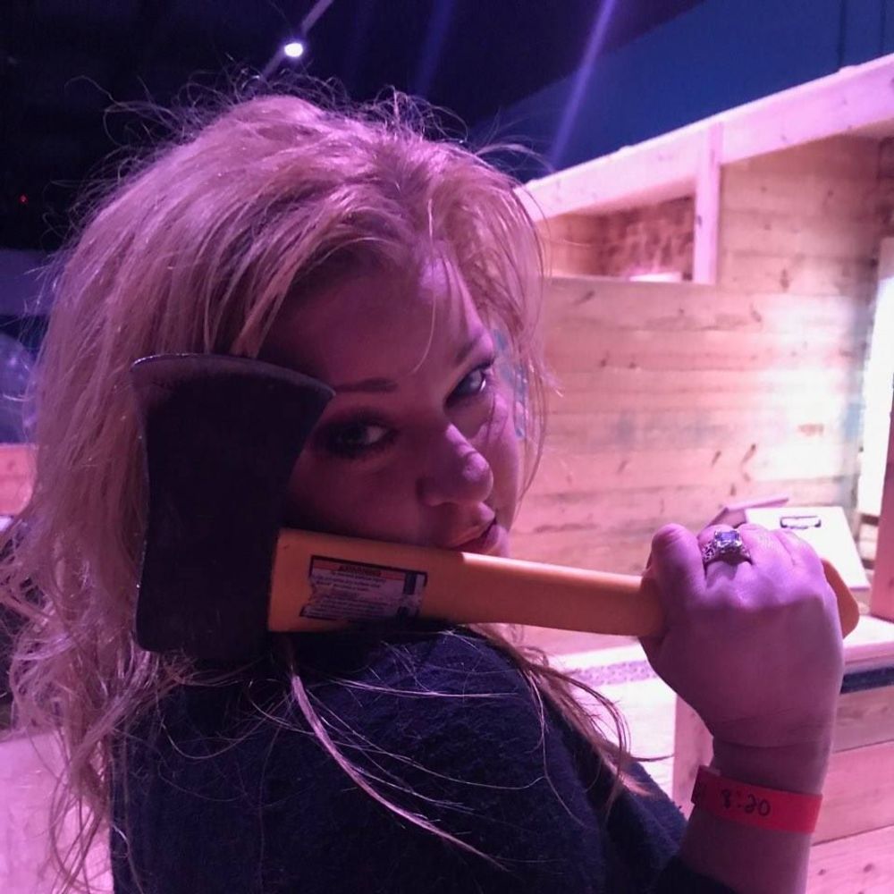 Meet your Posher, Melissa